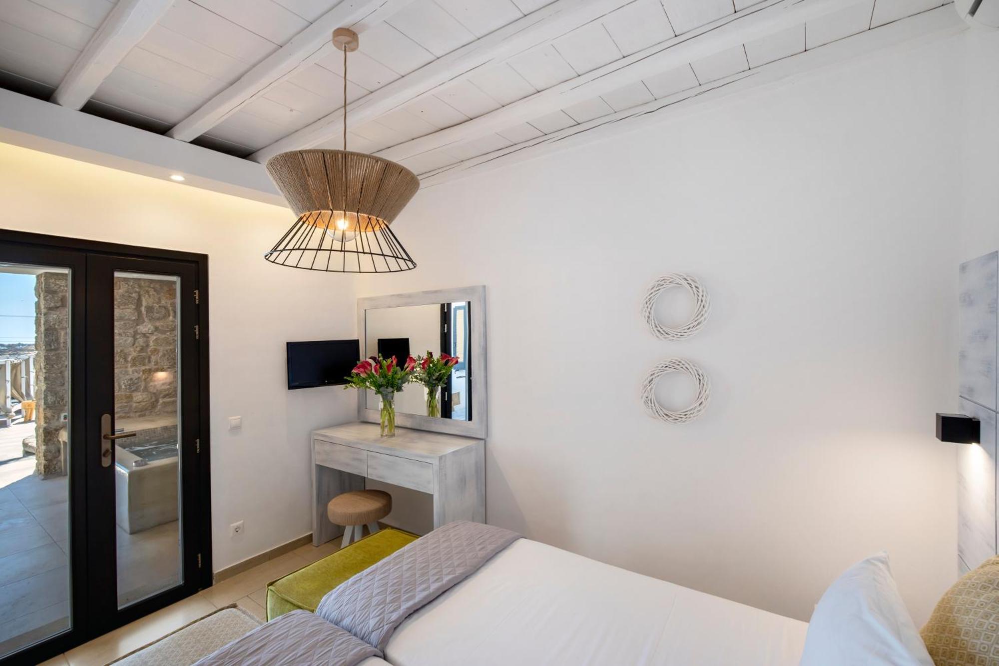 Tropicana Hotel , Suites & Villas Mykonos Paradise Beach  Quarto foto